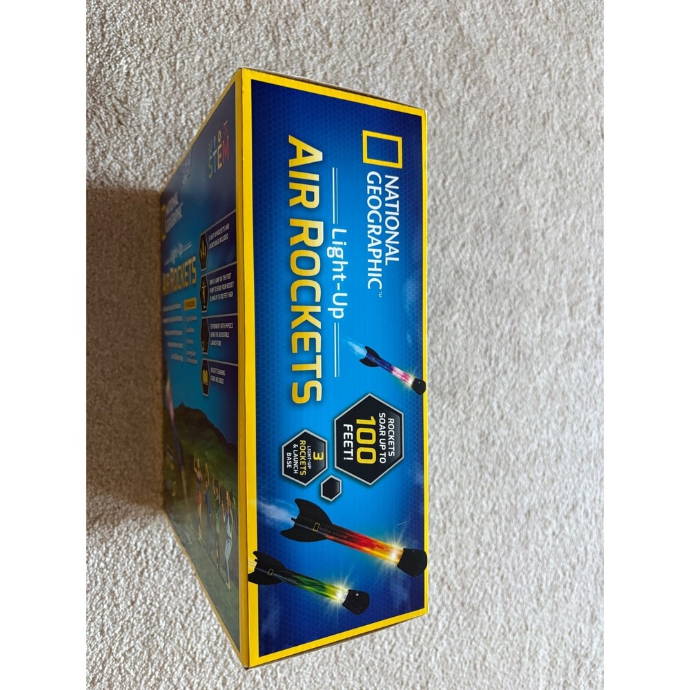 National Geographic Light-Up Air Rockets STEM Kit 3 Rockets Launch Base Ages 6+ - Picture 3 of 4